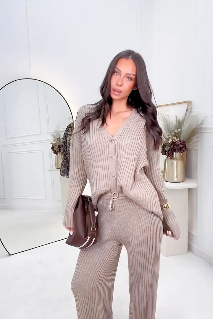 Get 60% off Ribbed Francesca Cardigan today only 🤎