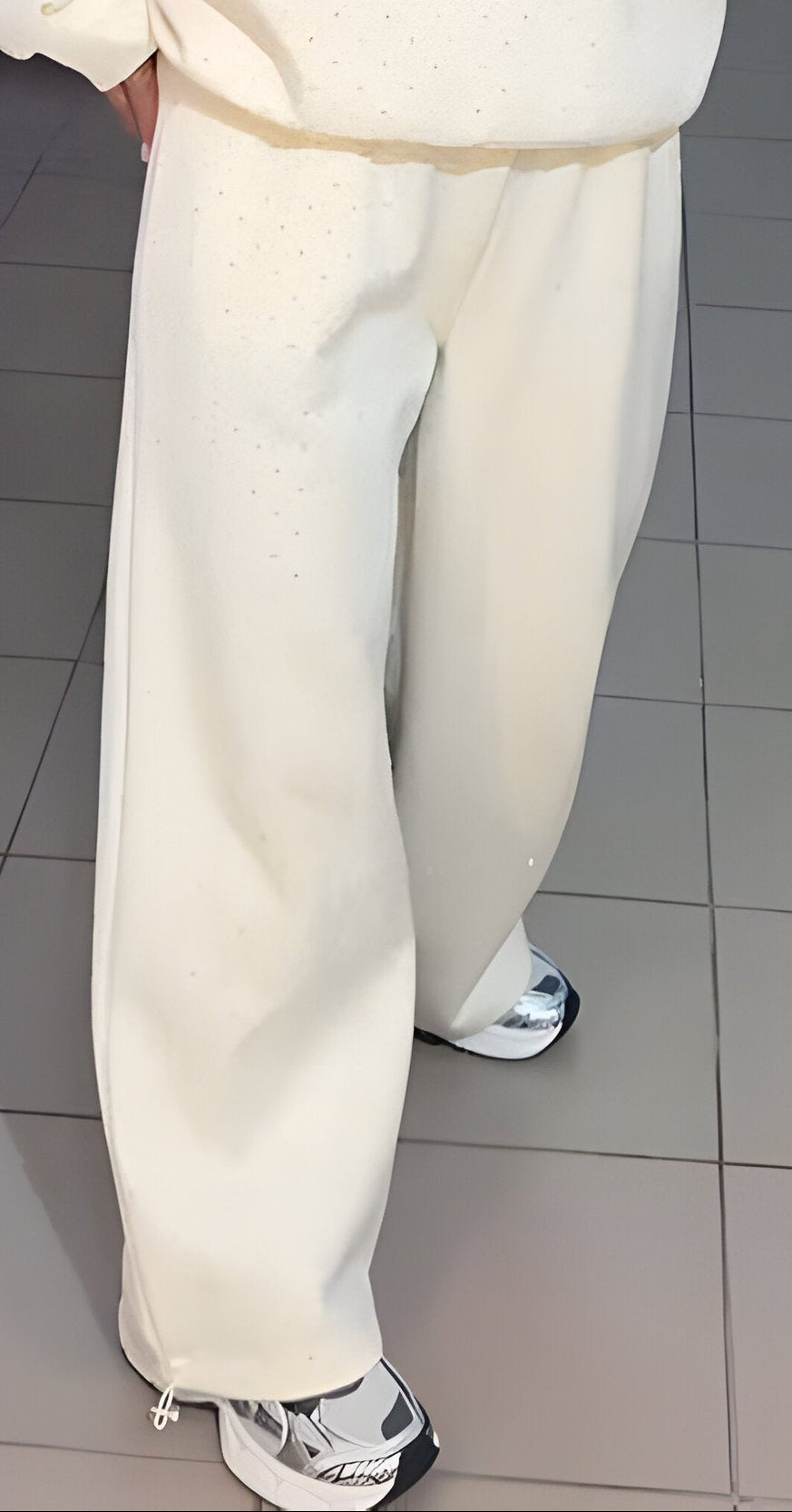 Sichern Sie sich heute 60 % Rabatt auf unsere Glitzer-Loungewear-Hosen ✨