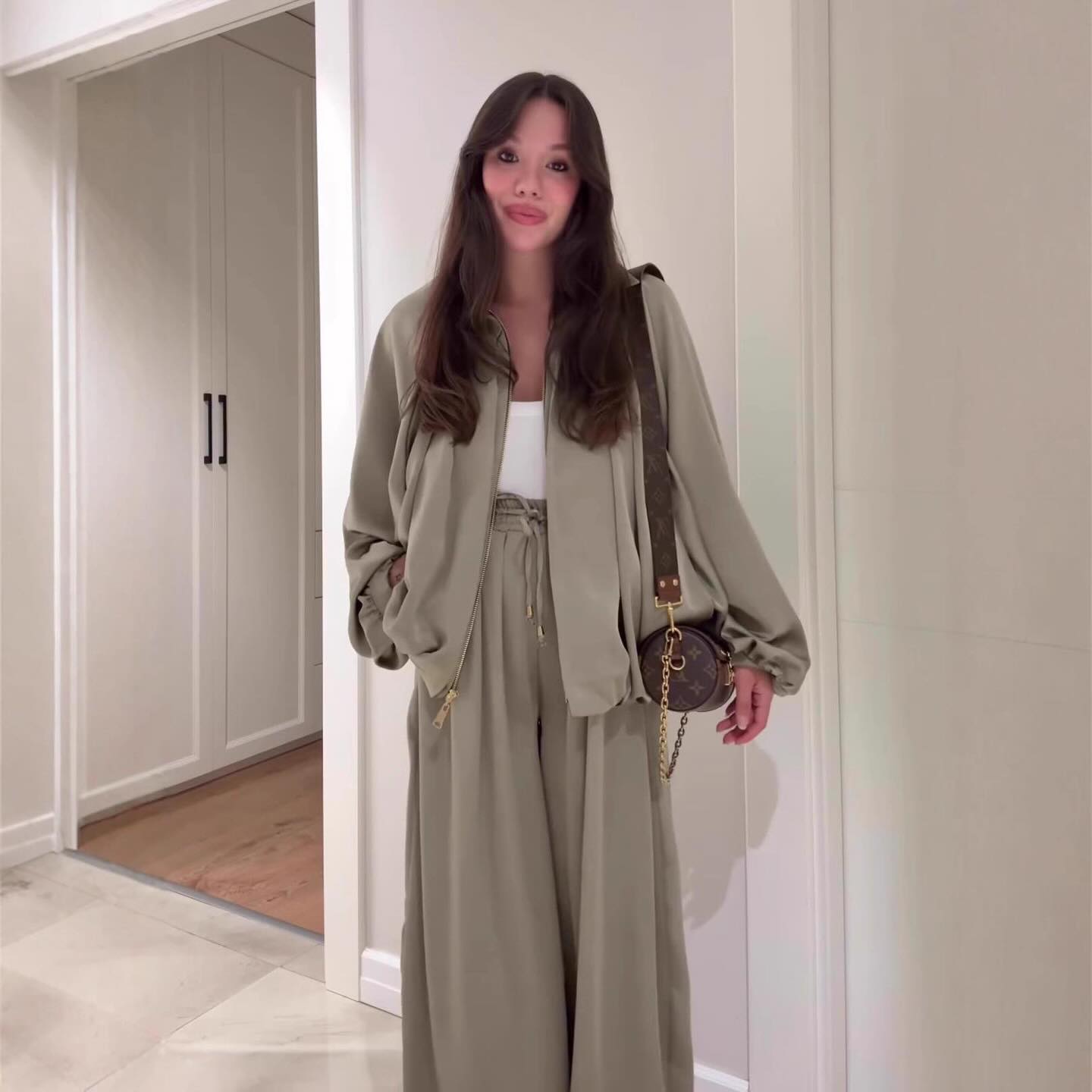 Profitez aujourd'hui seulement de 60 % de réduction sur les pantalons Relaxed Sage 🌿