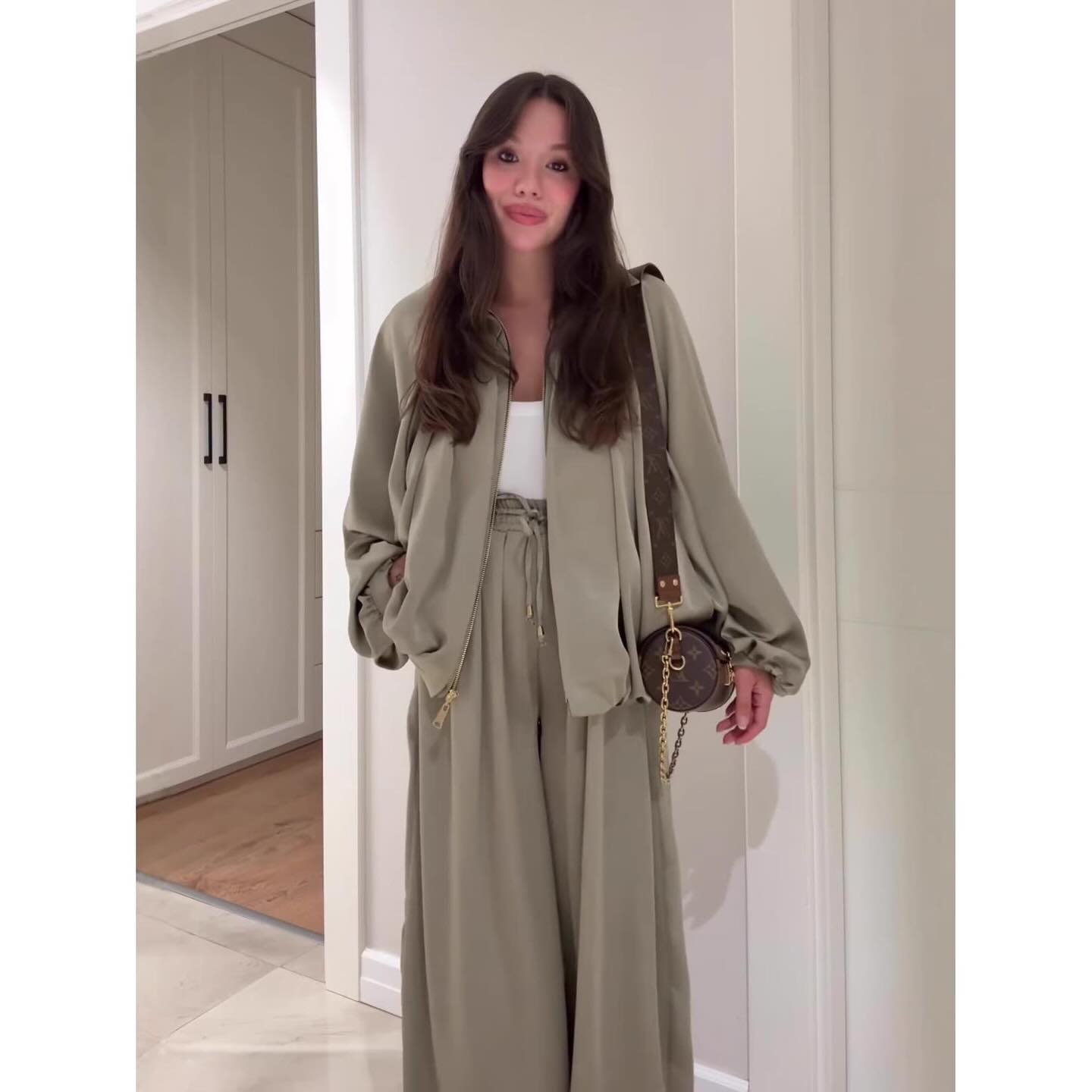 Profitez aujourd'hui seulement de 60 % de réduction sur les pantalons Relaxed Sage 🌿