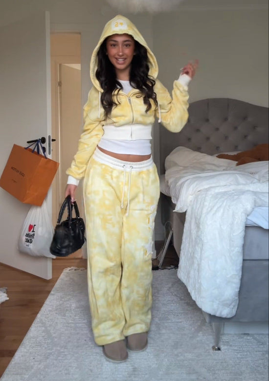 Get 60% off Camo Set today only 🪖