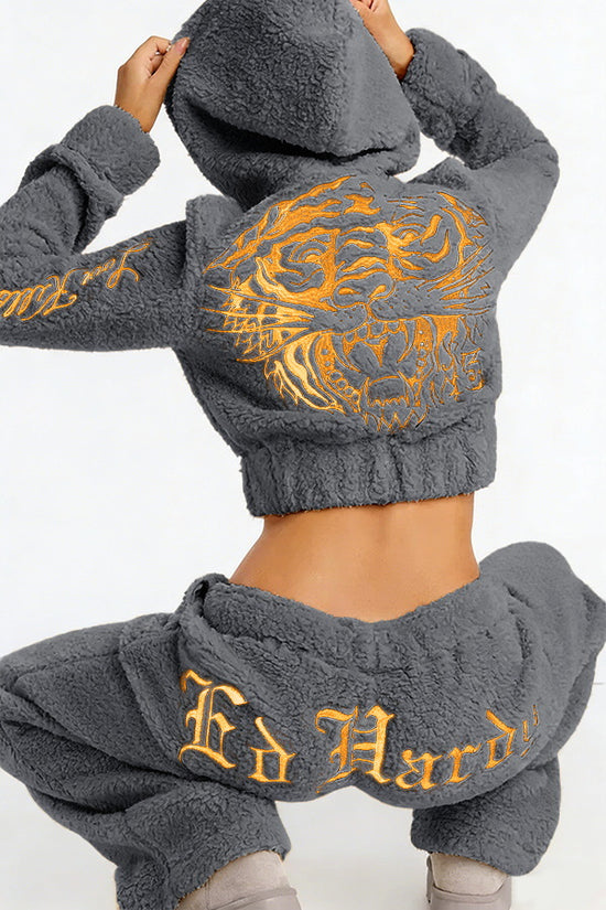 Get 60% off Hardy’s Cozy Set today only 🐯✨