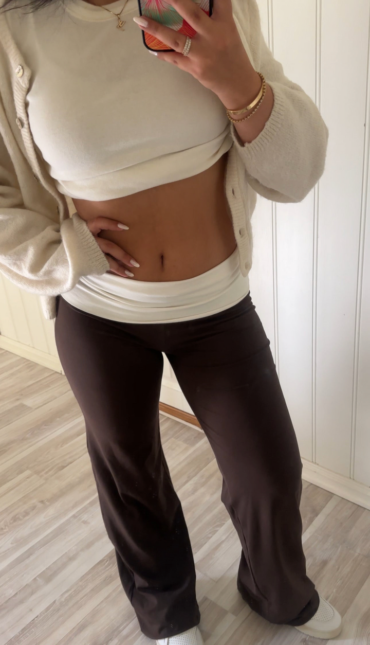 Get 60% off Scandi Low Waisted Pants today only 🤎