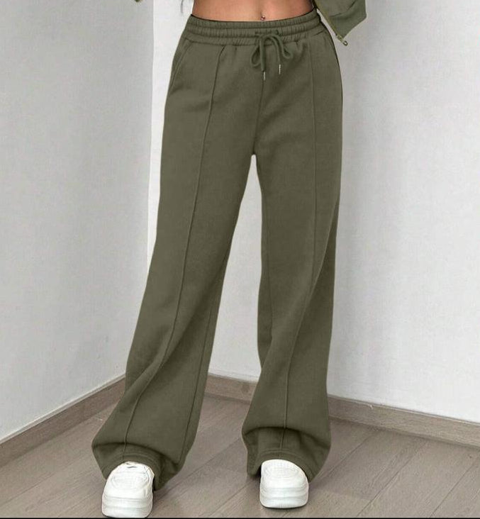 Get 60% off Essential Pants today only 🤍