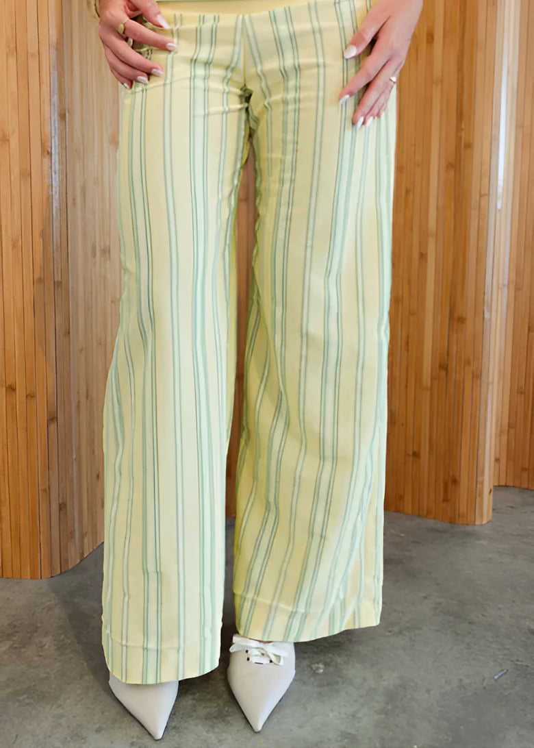 Heute 60% Rabatt auf das neue gestreifte Leelou® Zweiteiler-Set – nur heute! ✨