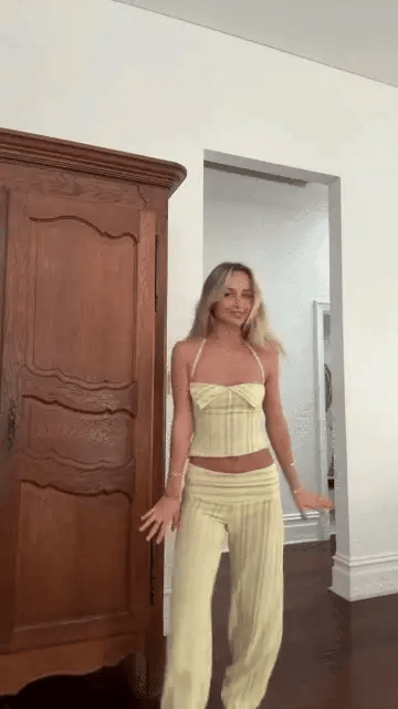 Heute 60% Rabatt auf das neue gestreifte Leelou® Zweiteiler-Set – nur heute! ✨