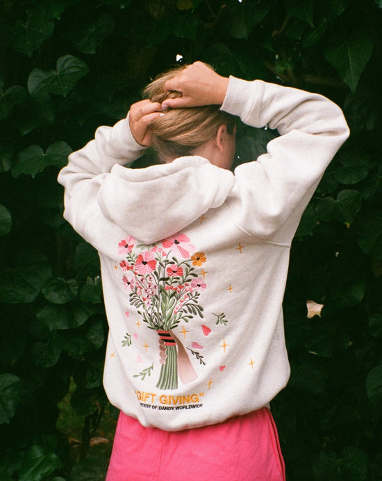Profitez aujourd'hui seulement de 60 % de réduction sur le sweat à capuche fleuri 🌼🧥