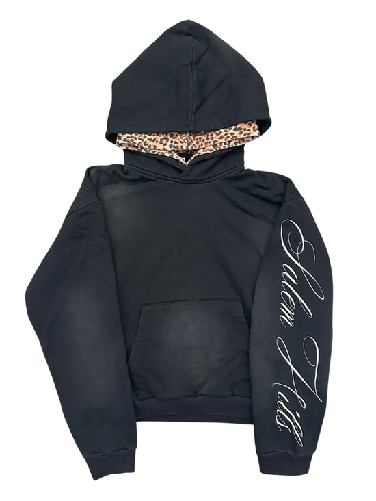 Get 60% off the Unisex Leopard Hoodie today only 🐆🔥